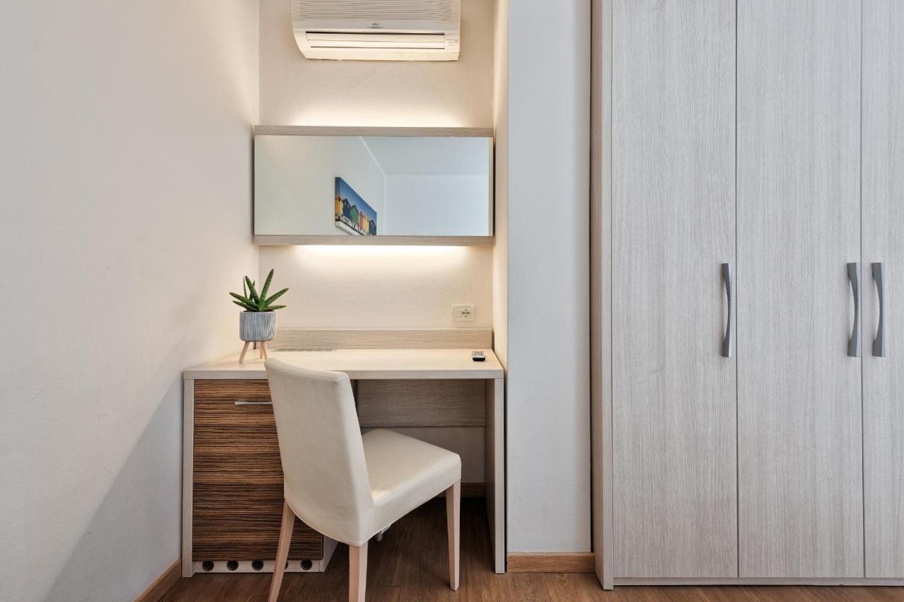 Hotel Croce Di Malta Lignano Sabbiadoro Buitenkant foto